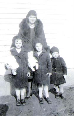 Eva Melvin and children